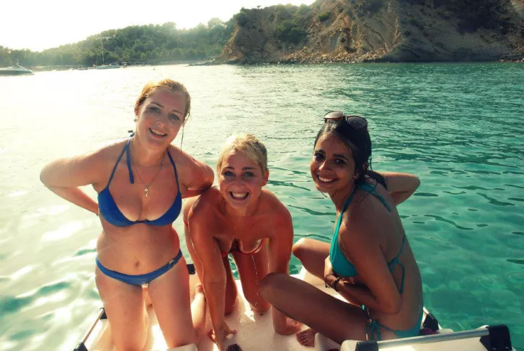 Rank these boat girls 