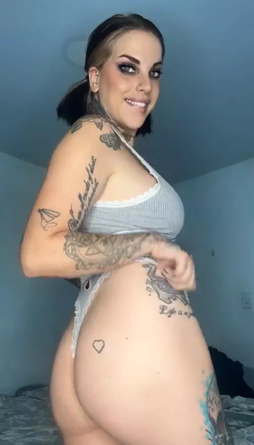 tell me if this pose makes you happy