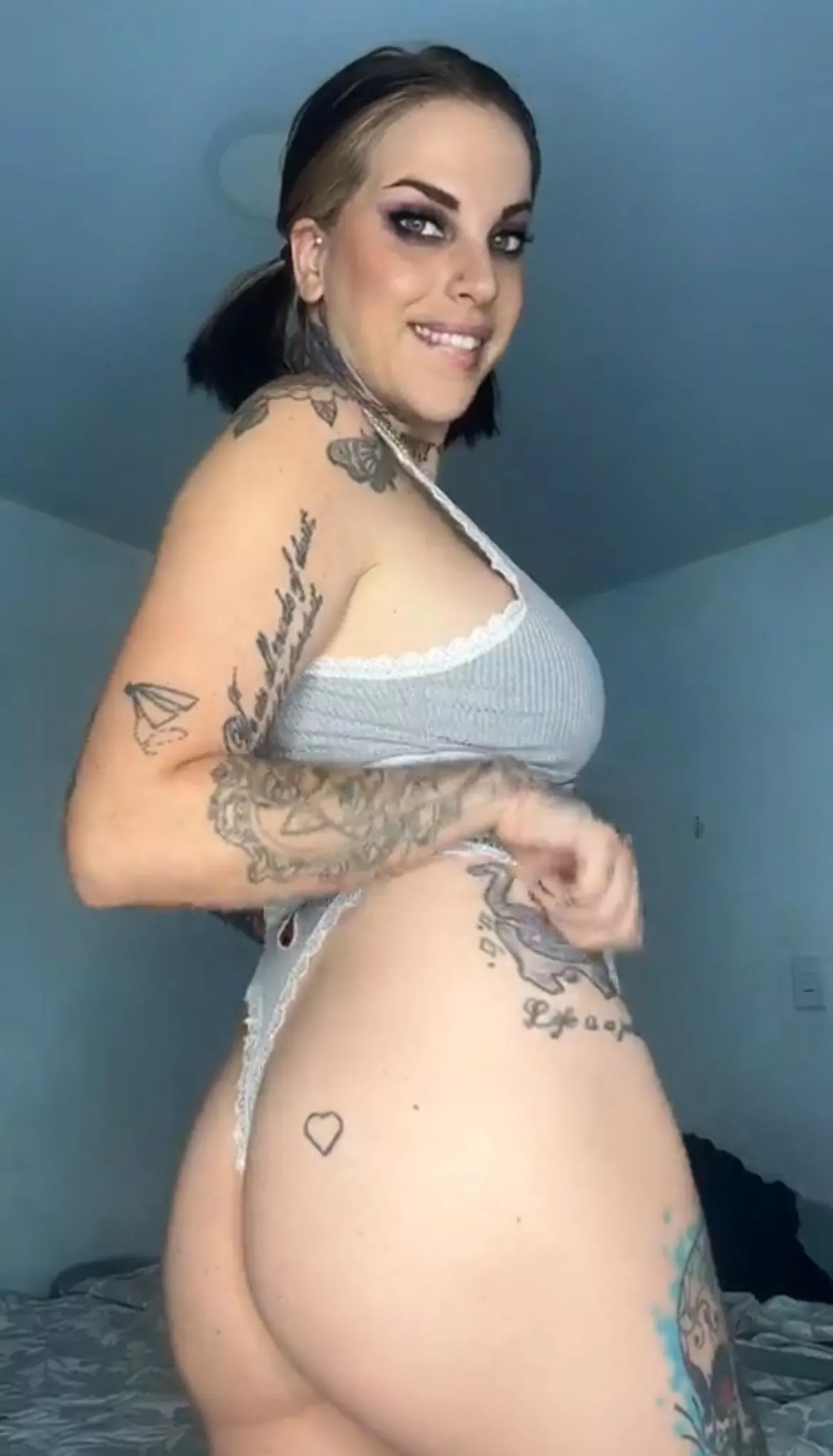 tell me if this pose makes you happy