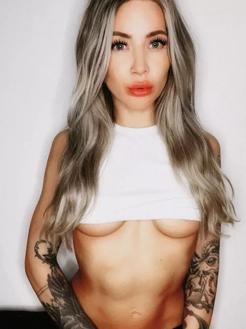 the new top is perhaps a bit short?