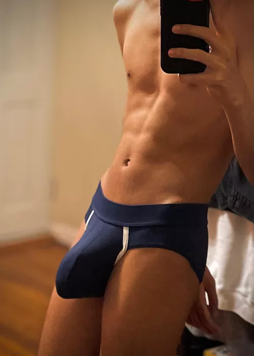 this was the biggest pouch they had..