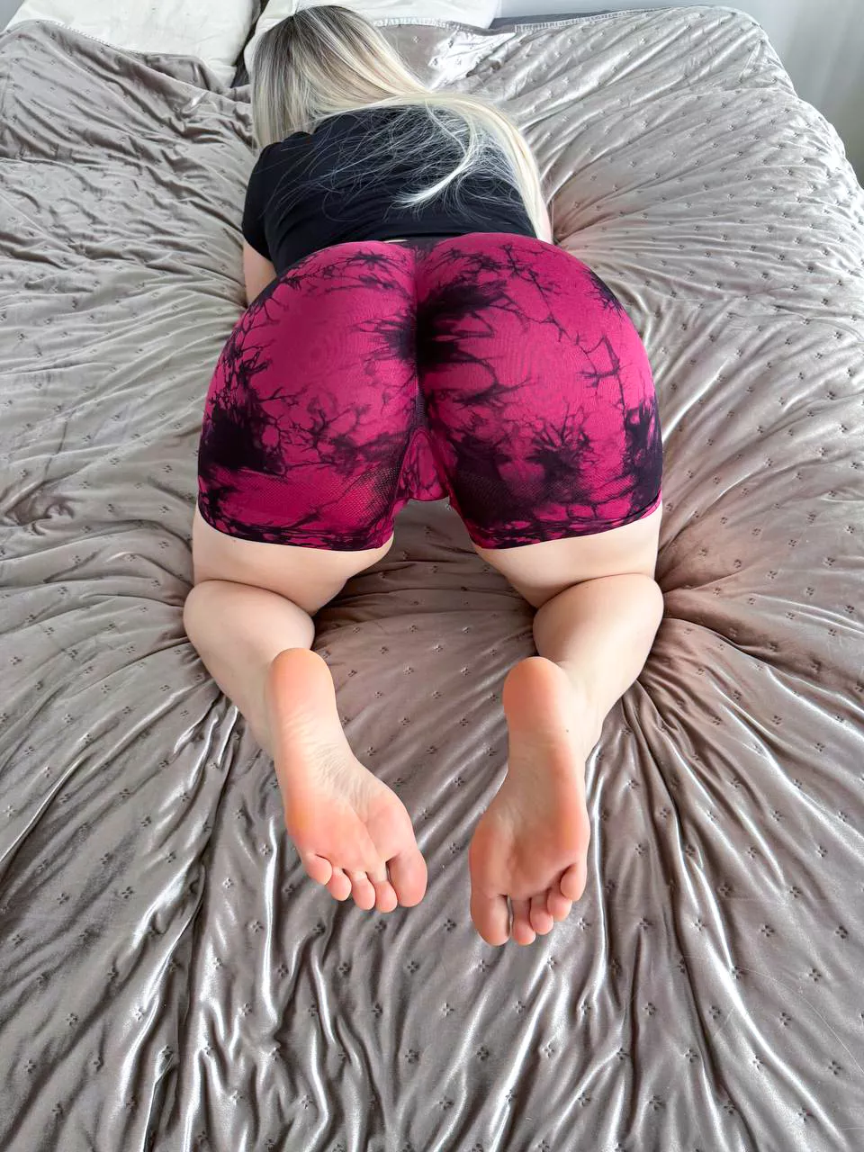 Would you like worship me in this shorts after yoga