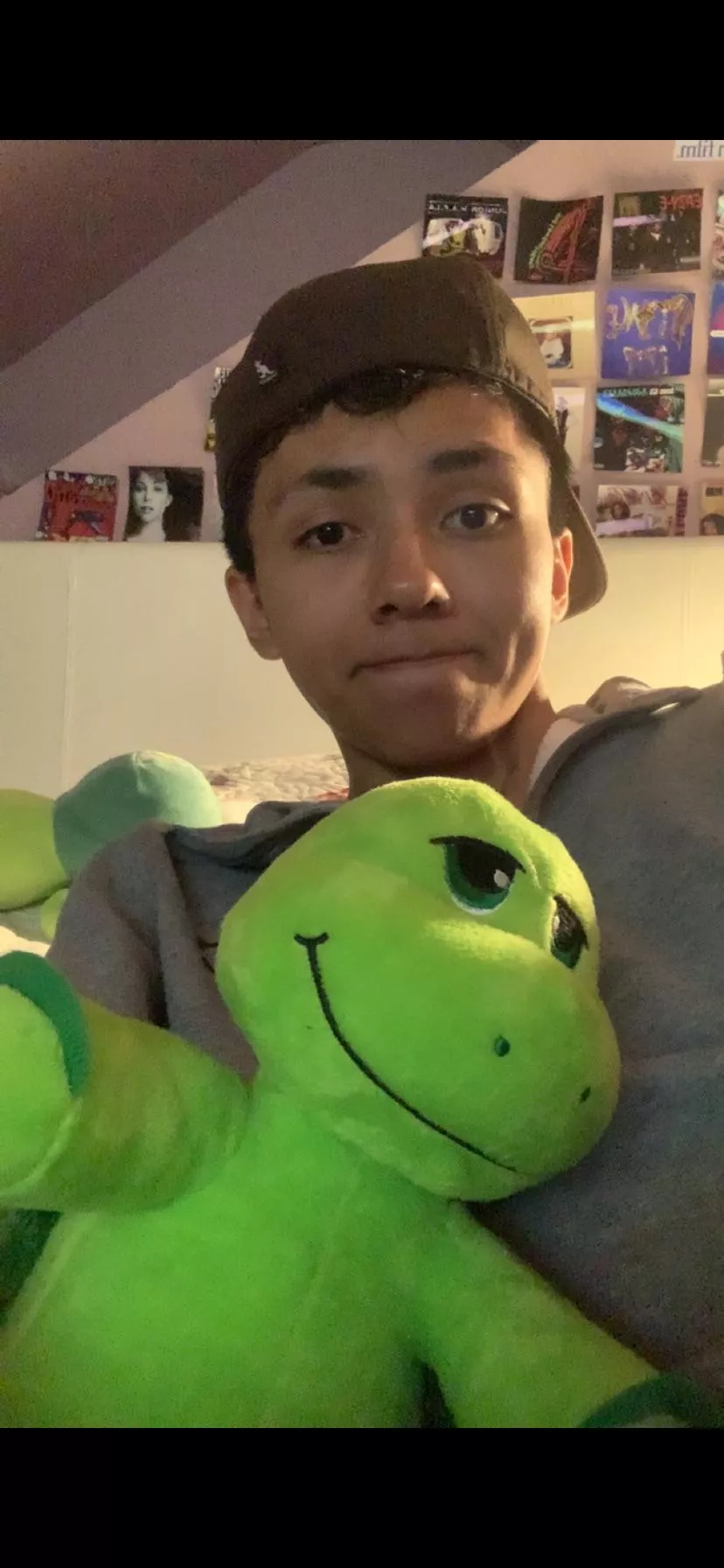 Anybody have overwatch and wanna play with me?? ☹️