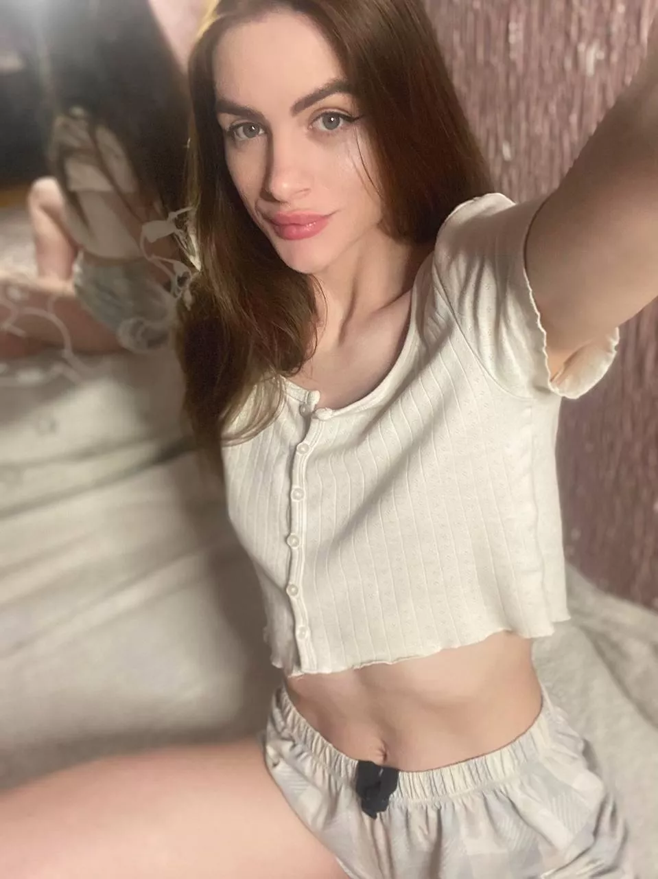 Feeling like a cutiepie in my new croptop