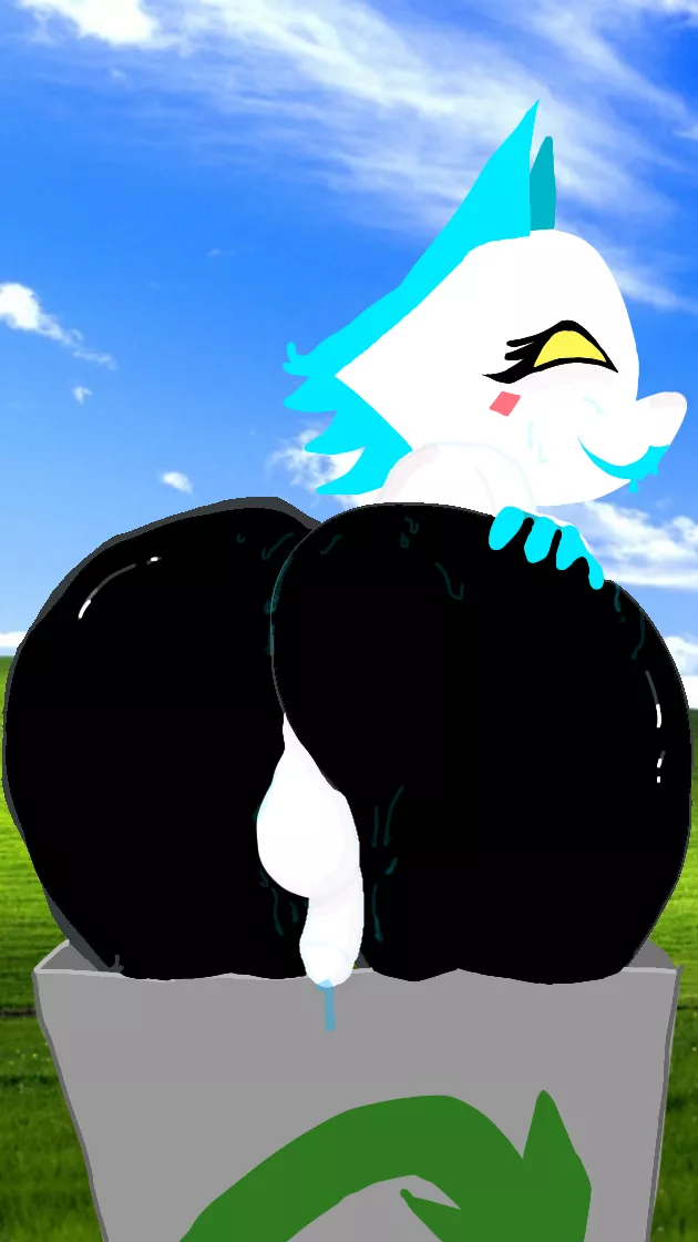 Femboy [Tasque_Manager] stuck in your recycling bin