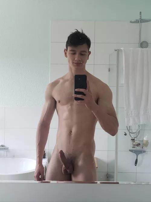 fresh out the shower 🚿