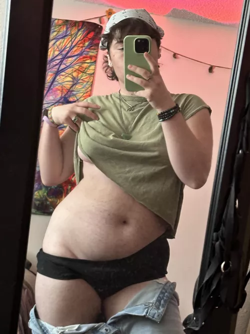 Grab my love handles 