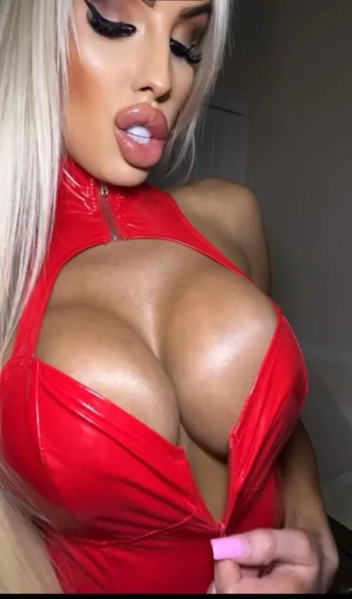 I love it when he aims for my mouth and gets half of it on my tits anyway. 