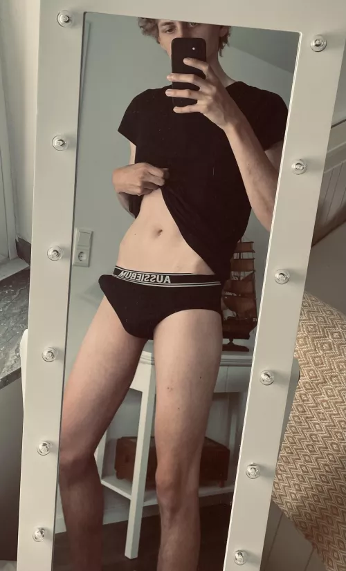 It feels so good, how soft these are. Brief guy here