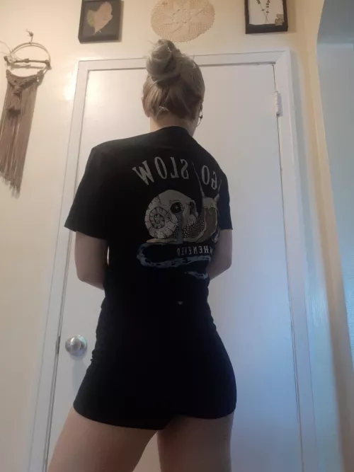 Laundry day [f]it 🧺 (obviously without panties, so they can all be clean at once 😌)