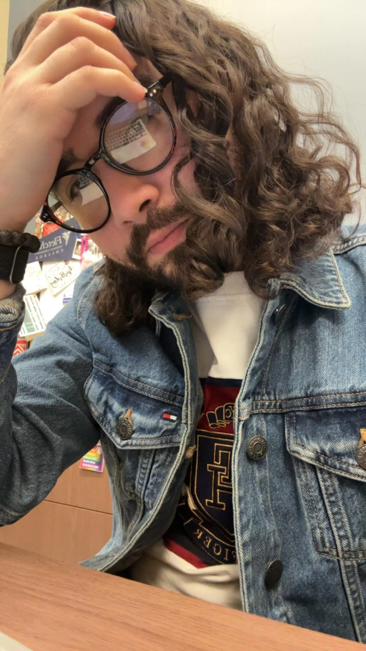 Looking for casual and fun gamer friends 🤗 please feel free to DM, I’m super chill 😁