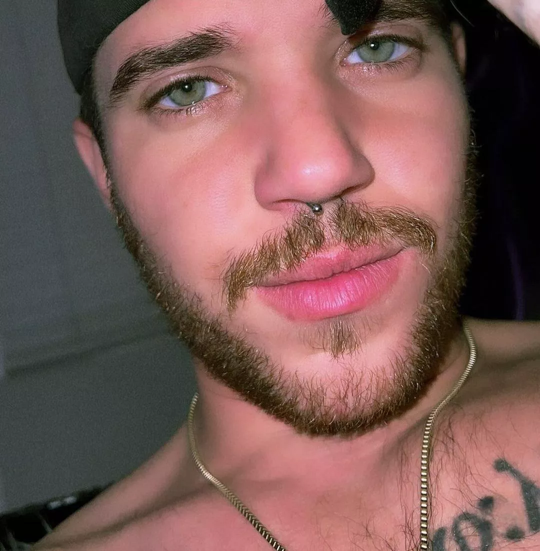 Looking to drink a bit an make some new friends. 