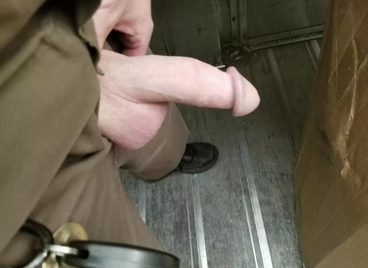 Met another driver from a different center while I was in his area. Thank you for stretching my throat. Video coming soon😈😮‍💨🔥