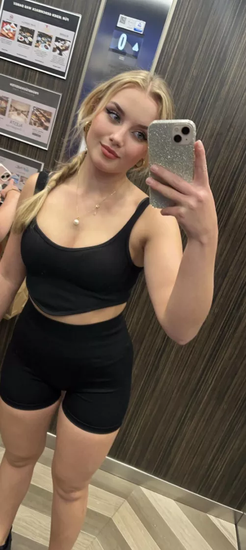 my new crop top, hope you like it:))