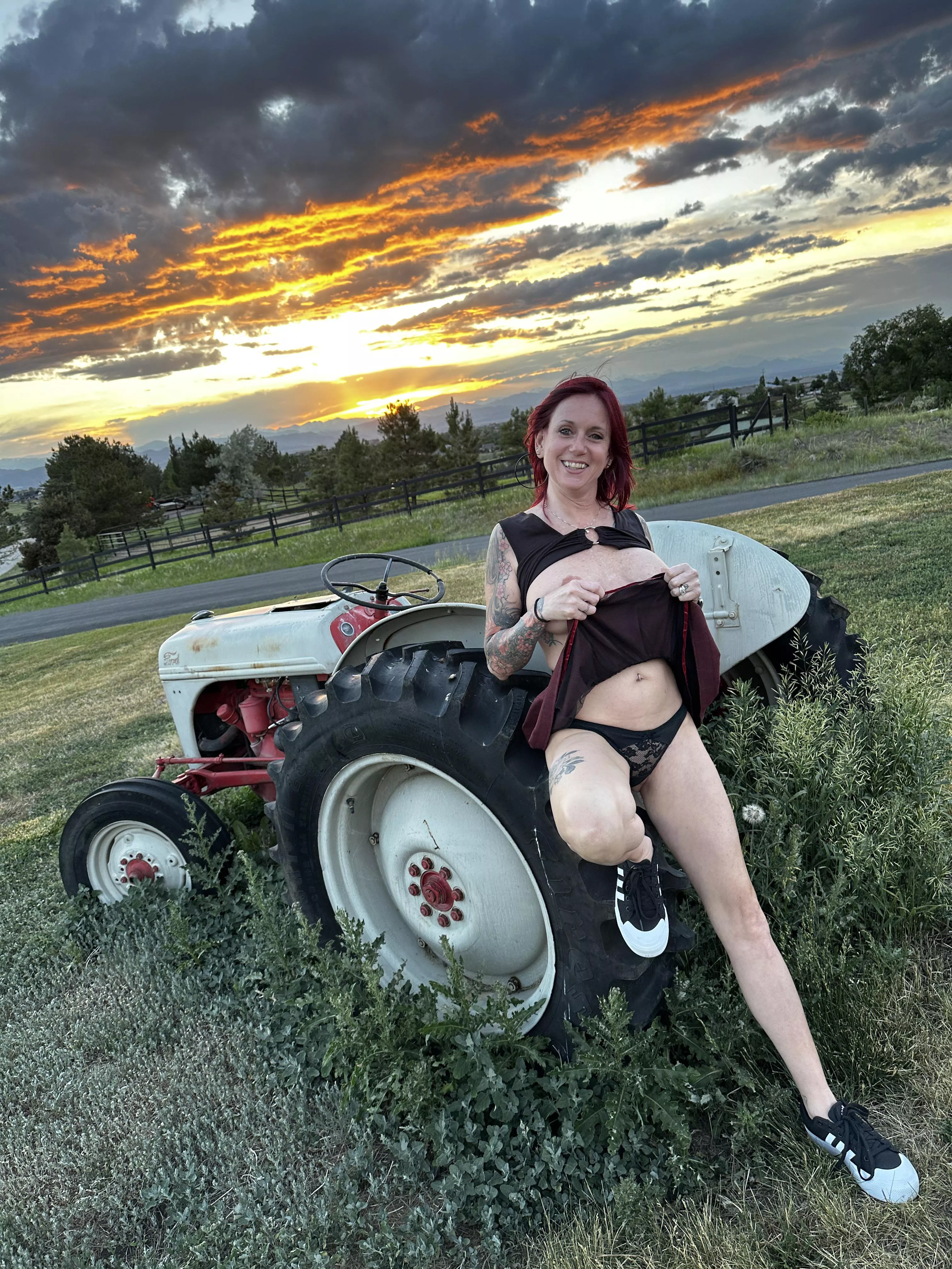 Wanna see more, let’s have some naughty fun together. My snap is Danidhotwife add me (25+ only)(seller)