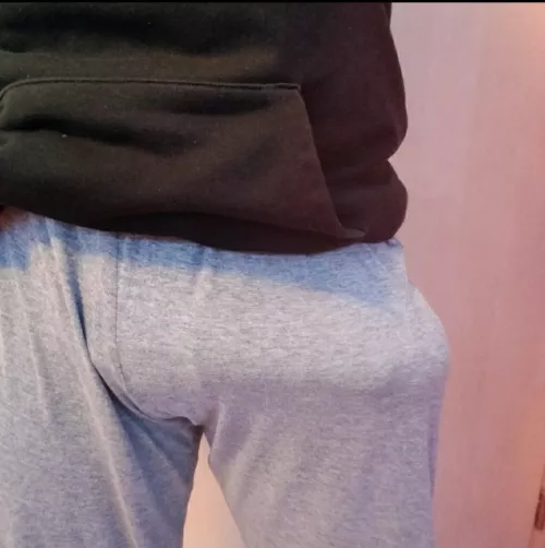 (19) Sweatpants were only made for big cocks. Chance my mind
