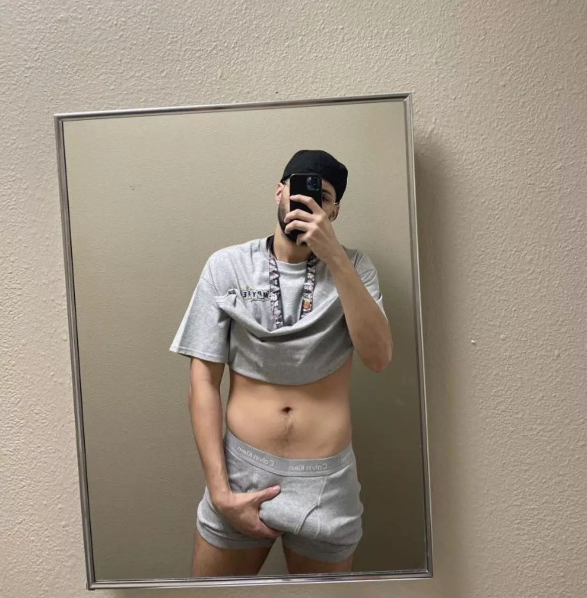 Grey on grey. (30’s)