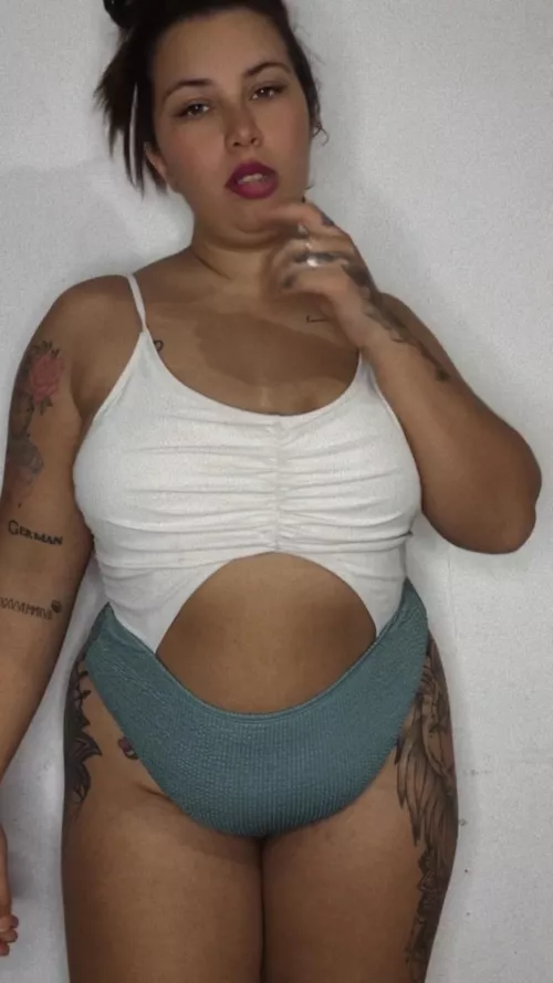 How thick do I have to be to be the ideal girl? 