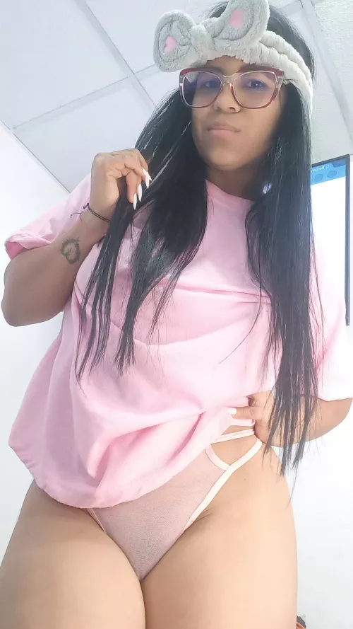 I am the sexy girl with big ass