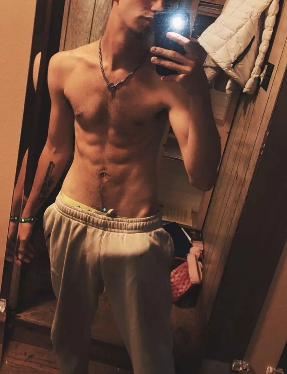 I love these sweat pants