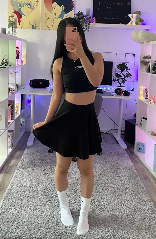 Knock knock~ uh I need your help real quick 🤭