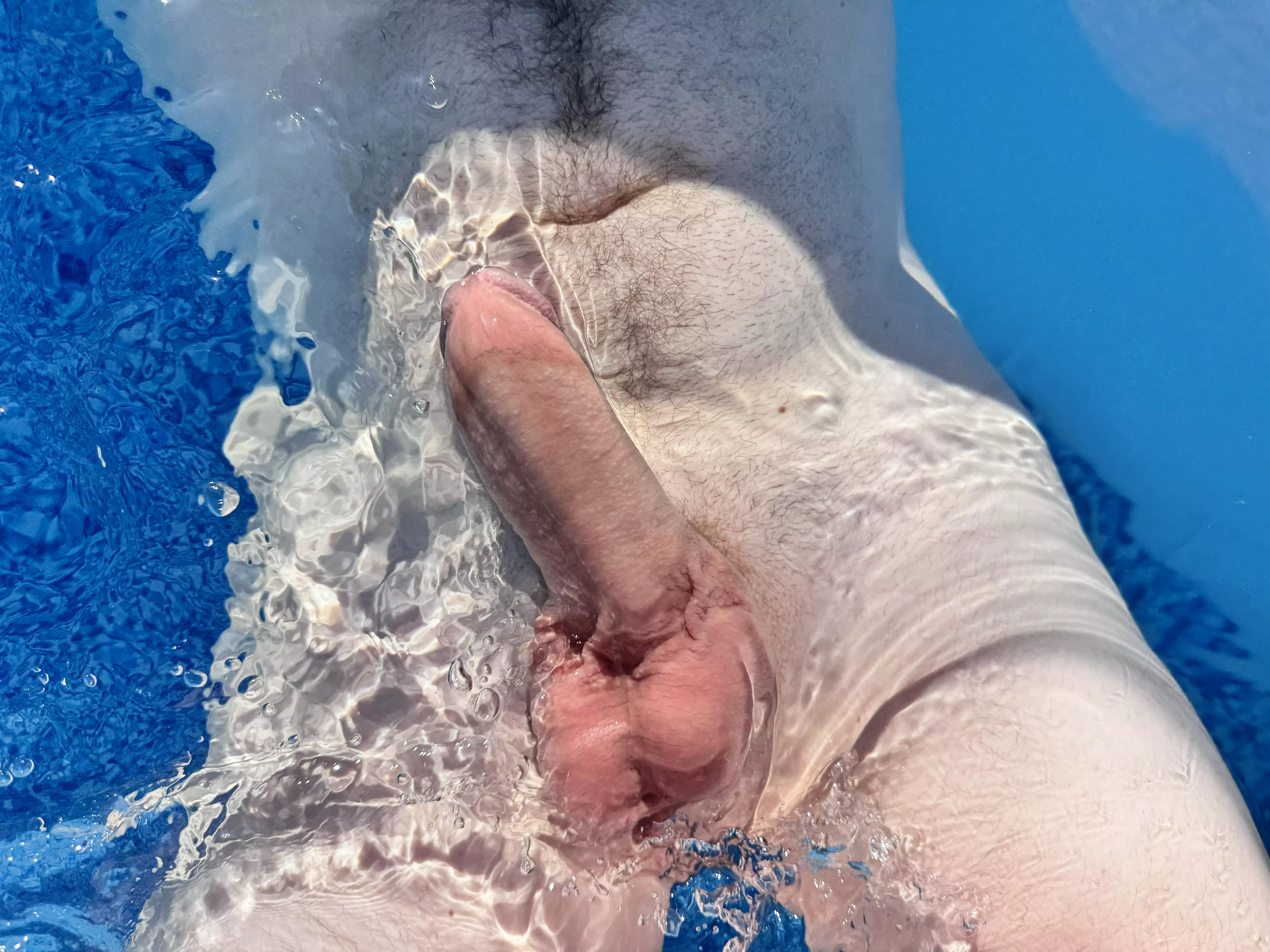 Let’s go swimming together 😝