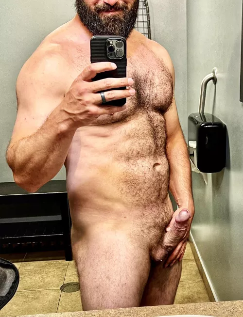 Love getting my dick hard for you while I can still hear people working out(41)