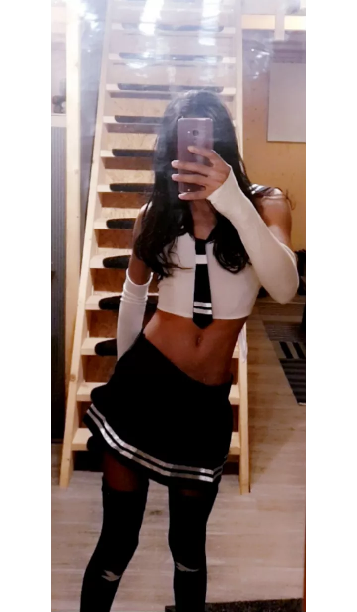 Magical Schoolgirl uses Charm ! ~