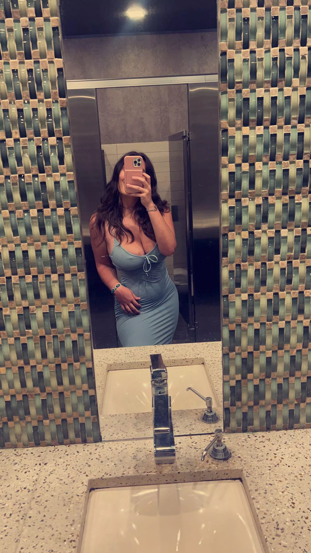 meet me in the bar bathroom ;)