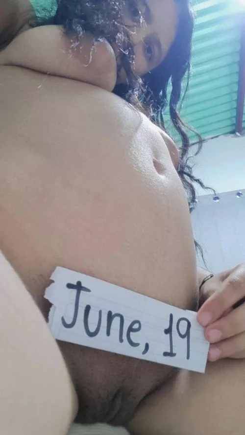 Mommy available to play and fulfill all your fetishes