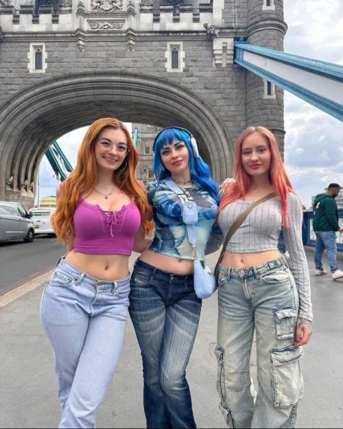 Orange 🧡 Blue 💙 Or Red ❤️?