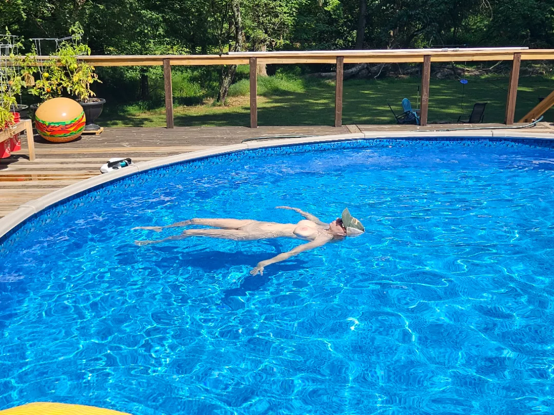 Pool days are the best! 