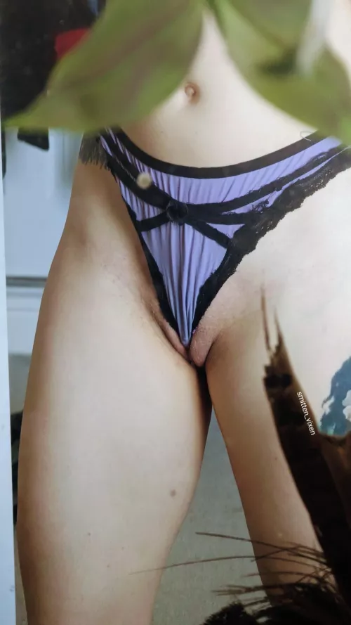 The correct way to wear a thong [f]