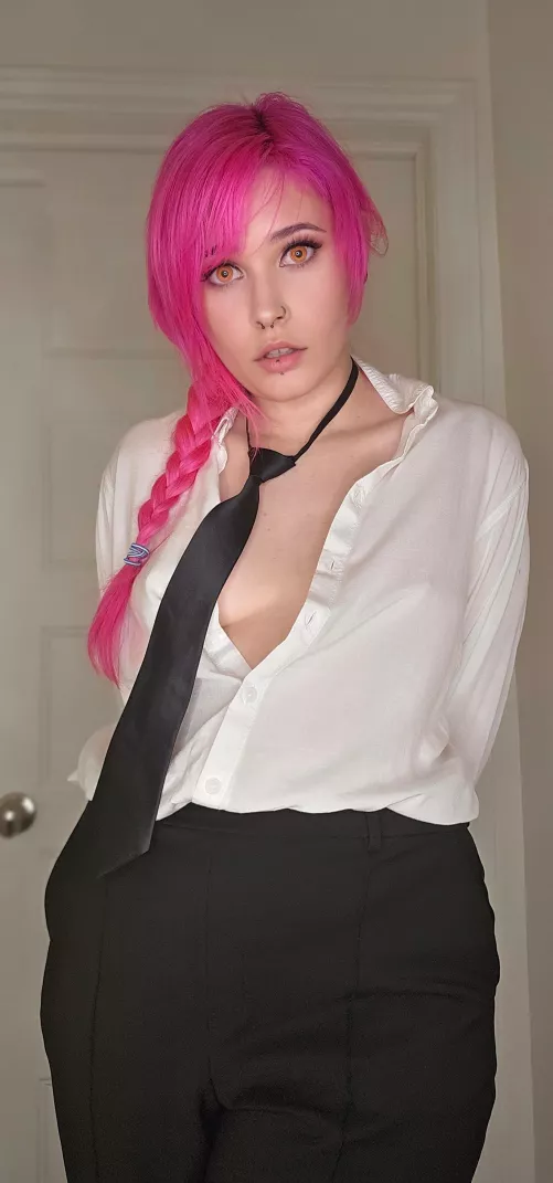 Where are my chainsaw man [f]ans? 