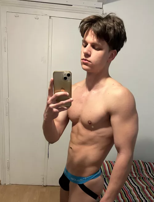 (19)Rate my jockstrap from 1 to 10 