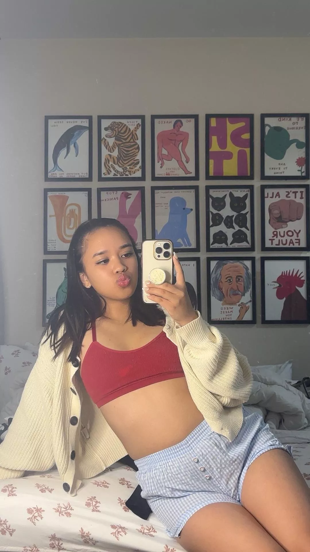 A kiss from your fave petite asian