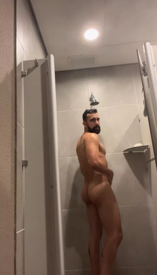 Gym shower 🚿 