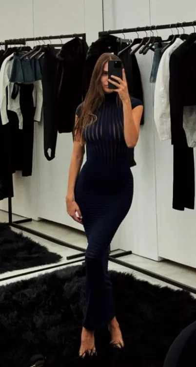 I'd love to see more of Viki in this dress