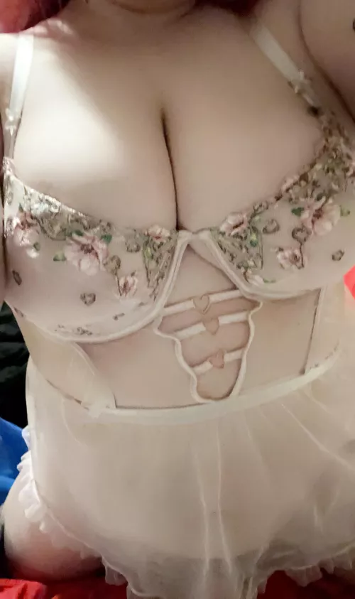 imb welcome 💋 want these around your dick ? 👅👅