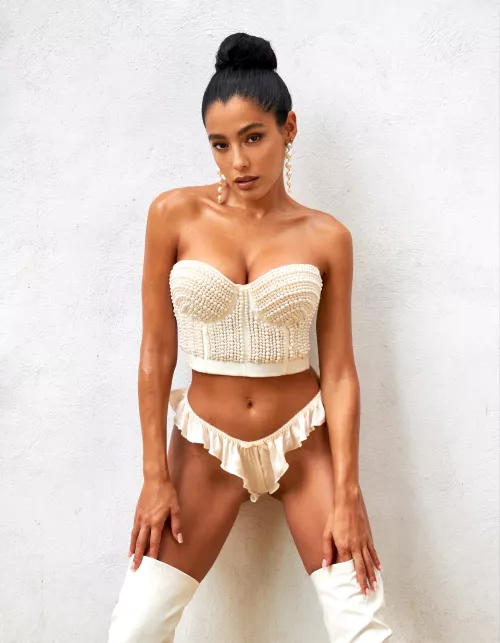 Just a 34yo freckled girl <3