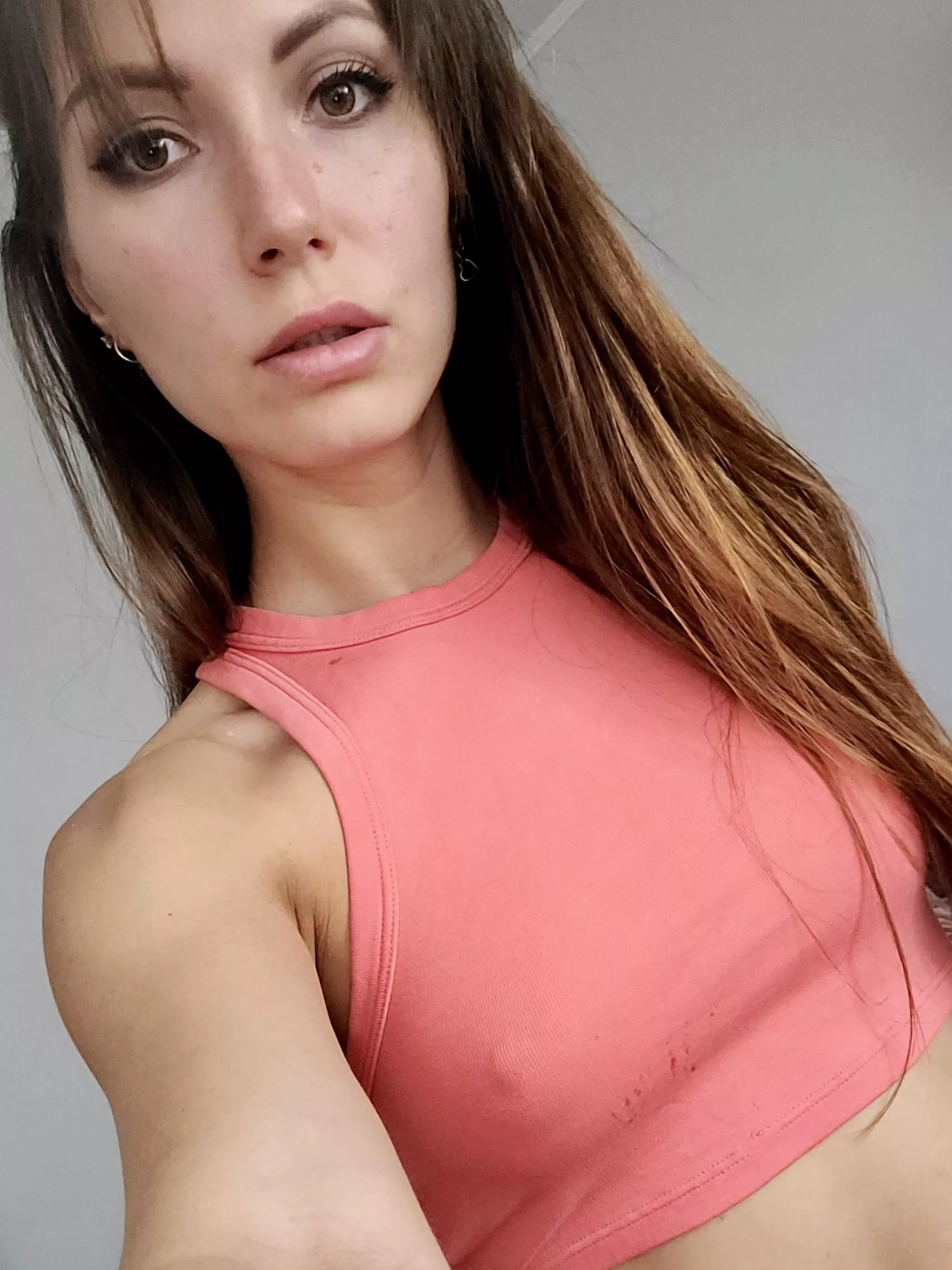 One more bra-free person