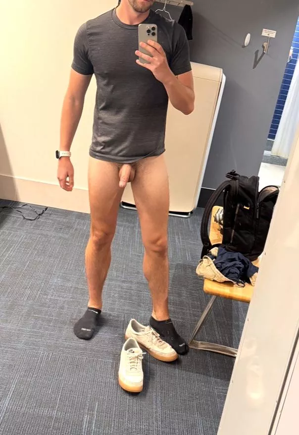 Quick stop by the office locker room in the middle of the workday 😈