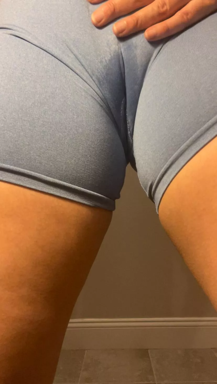 Walking the neighborhood and talking to the sexy and fuckable dads gets me SOAKED