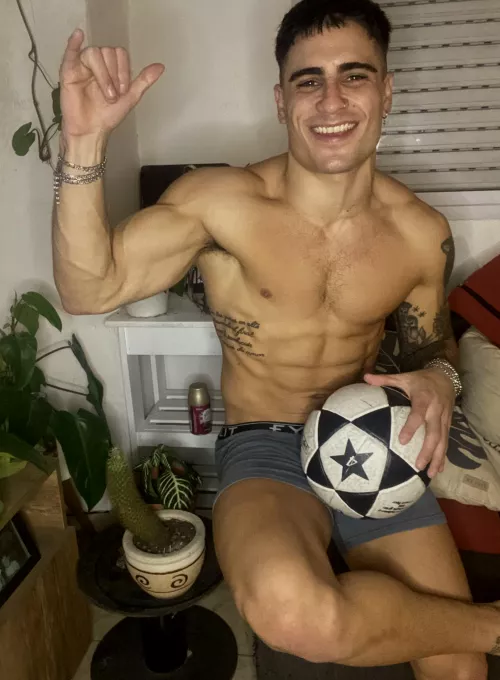 Wanna see my sweat-soaked soccer armpits? 