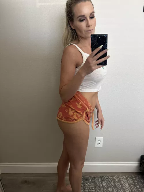 would you do me raw in front of this mirror?