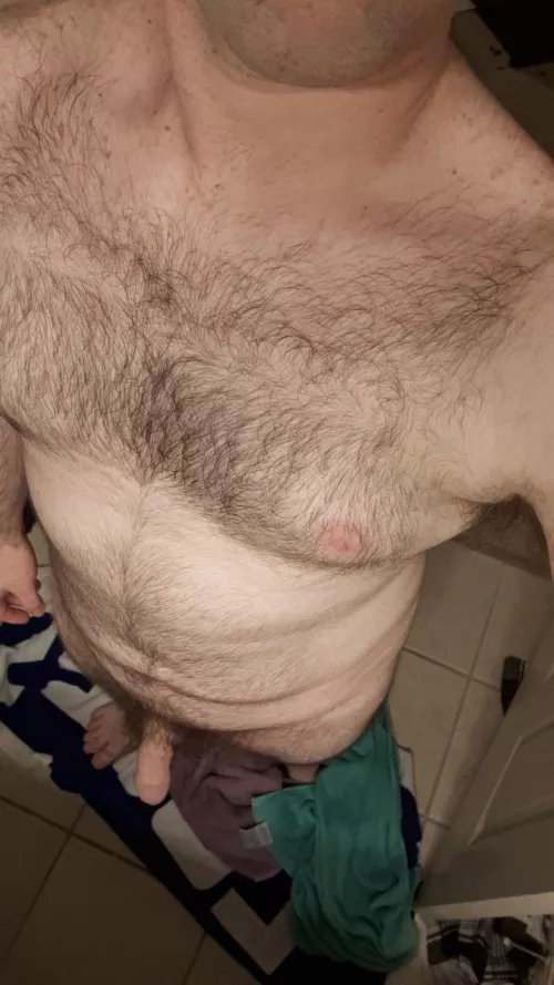 Any furry men wanna compare and swap photos 