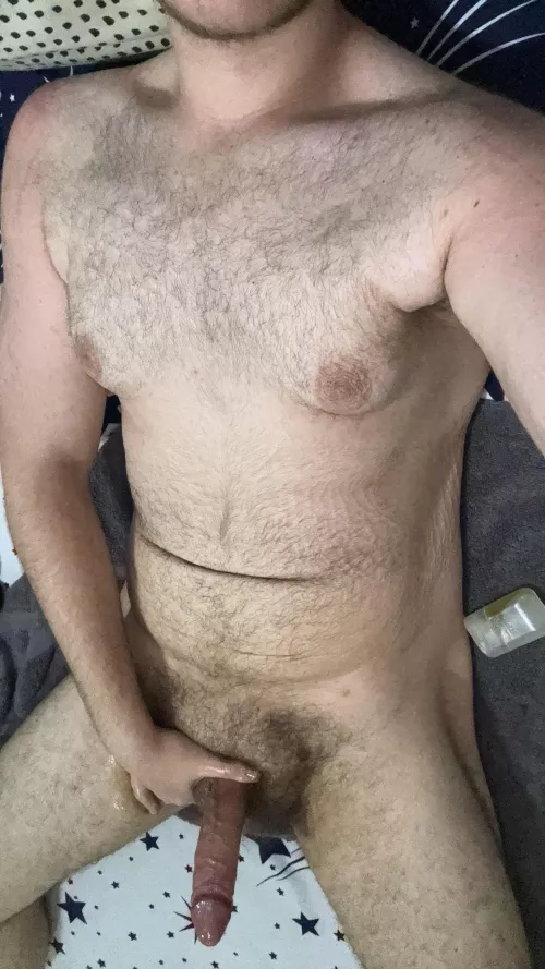 beefy very kinky hairy 18yo bear cub gooner bator boy in the mood to bate and goon, looking to chat with likeminded bros and dads, dms open