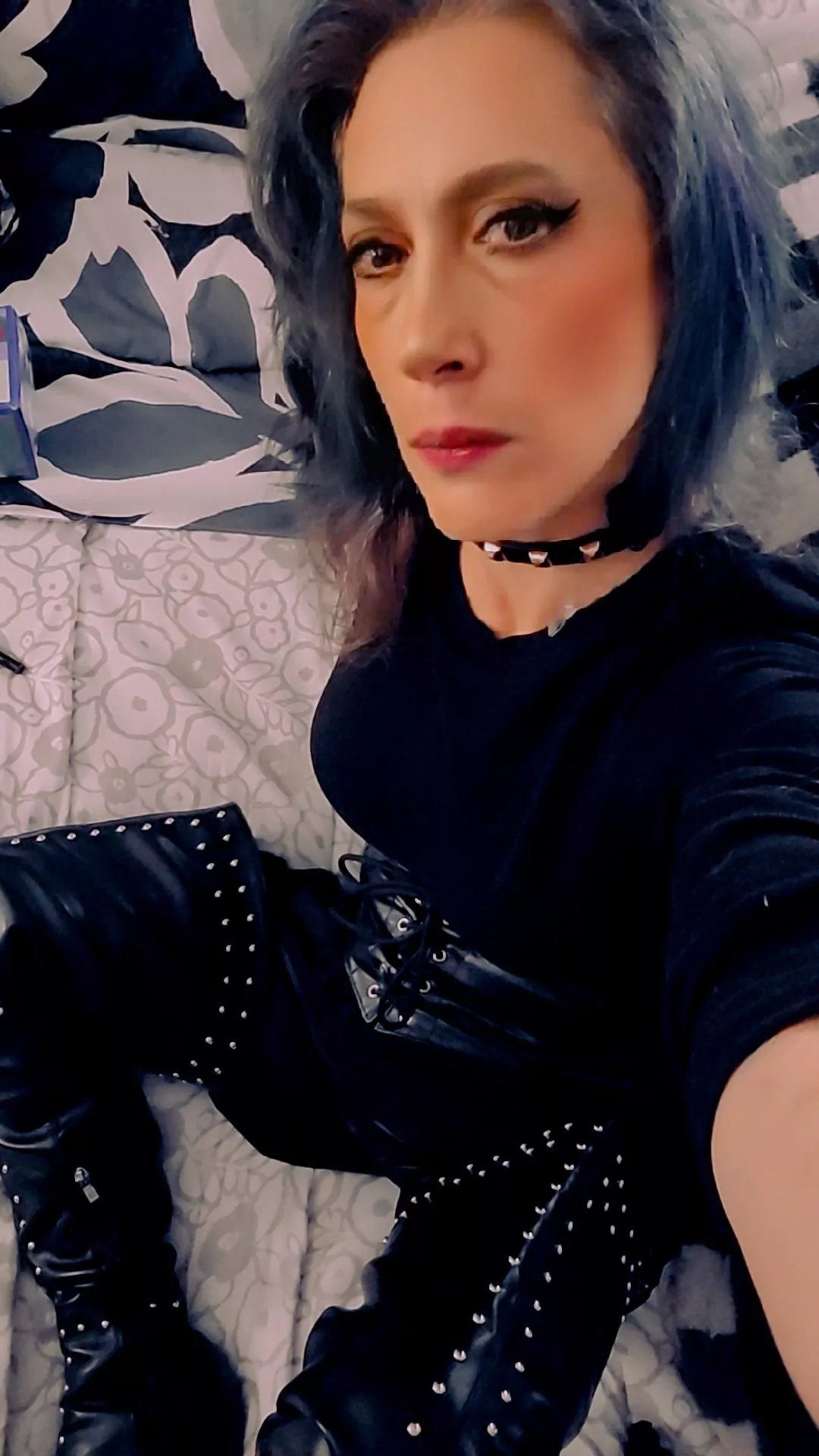 Boots for miles....😉😘🖤