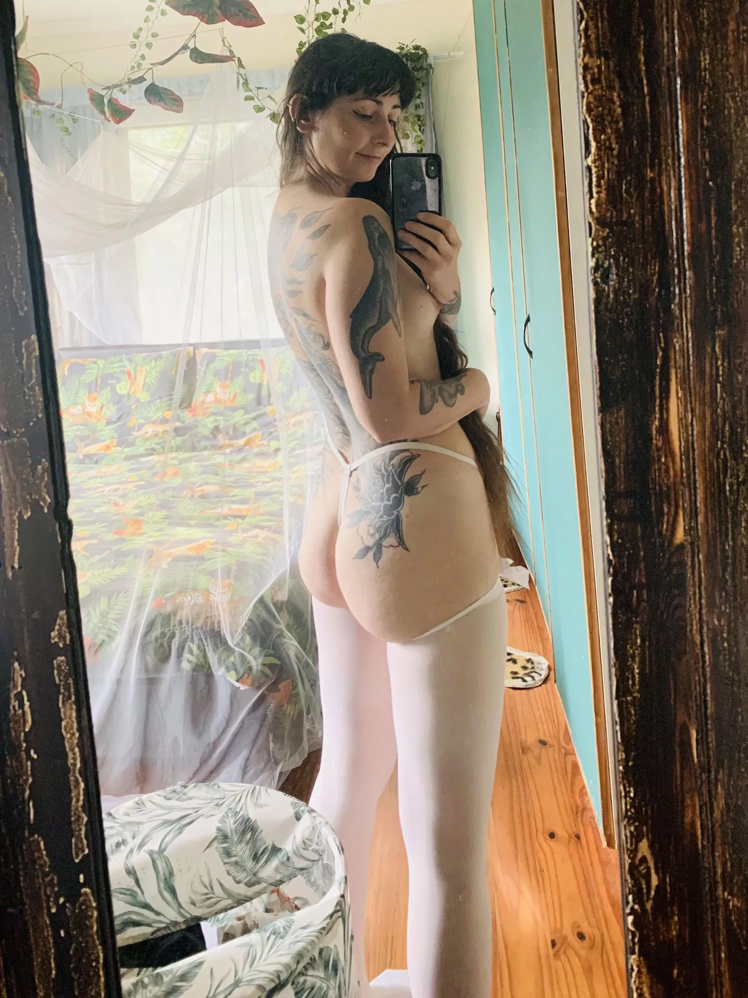 Do you like girls who are taller or shorter than you? [f]