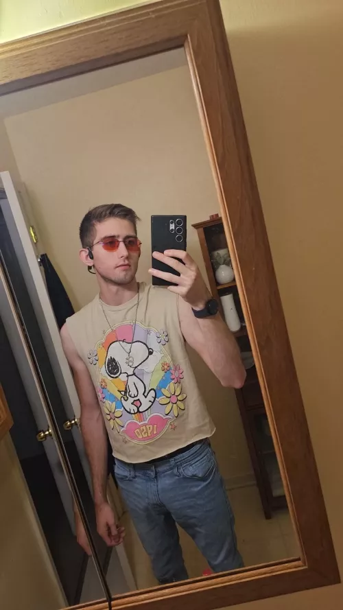 Does this outfit look 80s-ish?